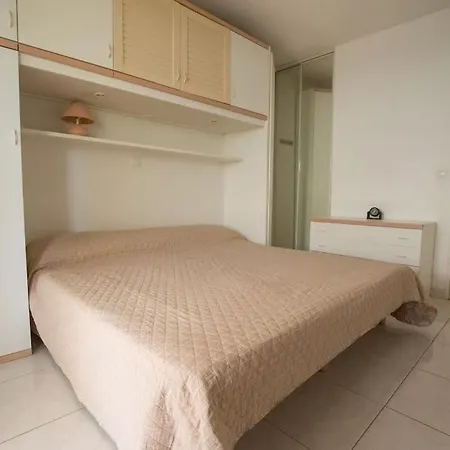 Quiet And Cozy 1br Close To And Services * Saint-Raphaël