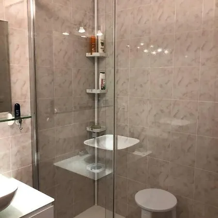 아파트 Quiet And Cozy 1br Close To And Services Saint-Raphaël