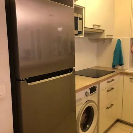 Quiet And Cozy 1br Close To And Services 아파트 Saint-Raphaël